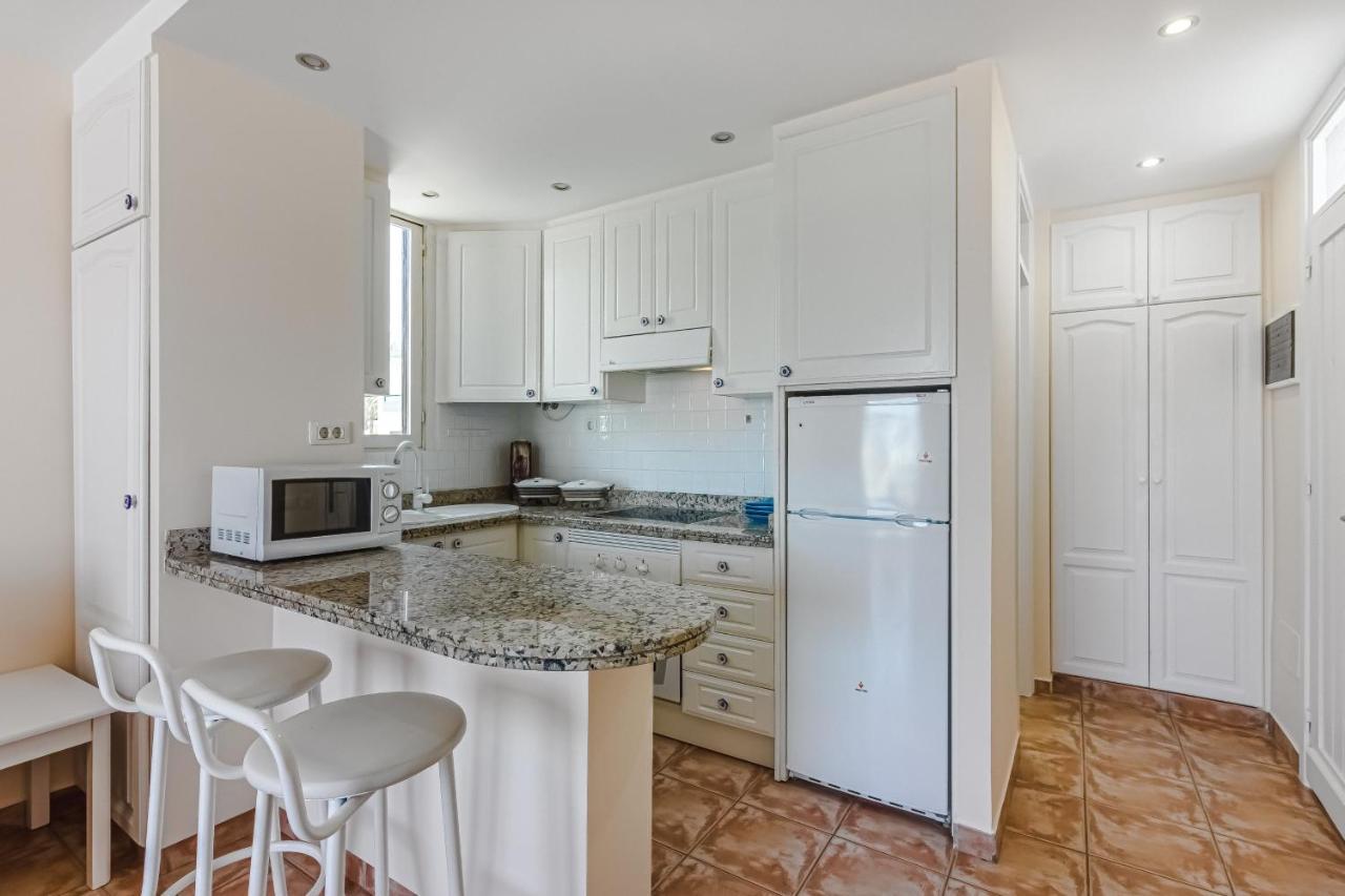 Apartment Apart America - 150 Meters From The Beach, Free Wi-Fi Arona  Exterior photo