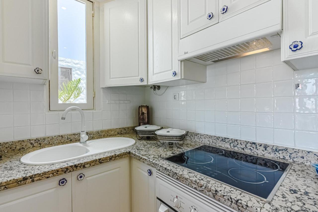 Apartment Apart America - 150 Meters From The Beach, Free Wi-Fi Arona  Exterior photo