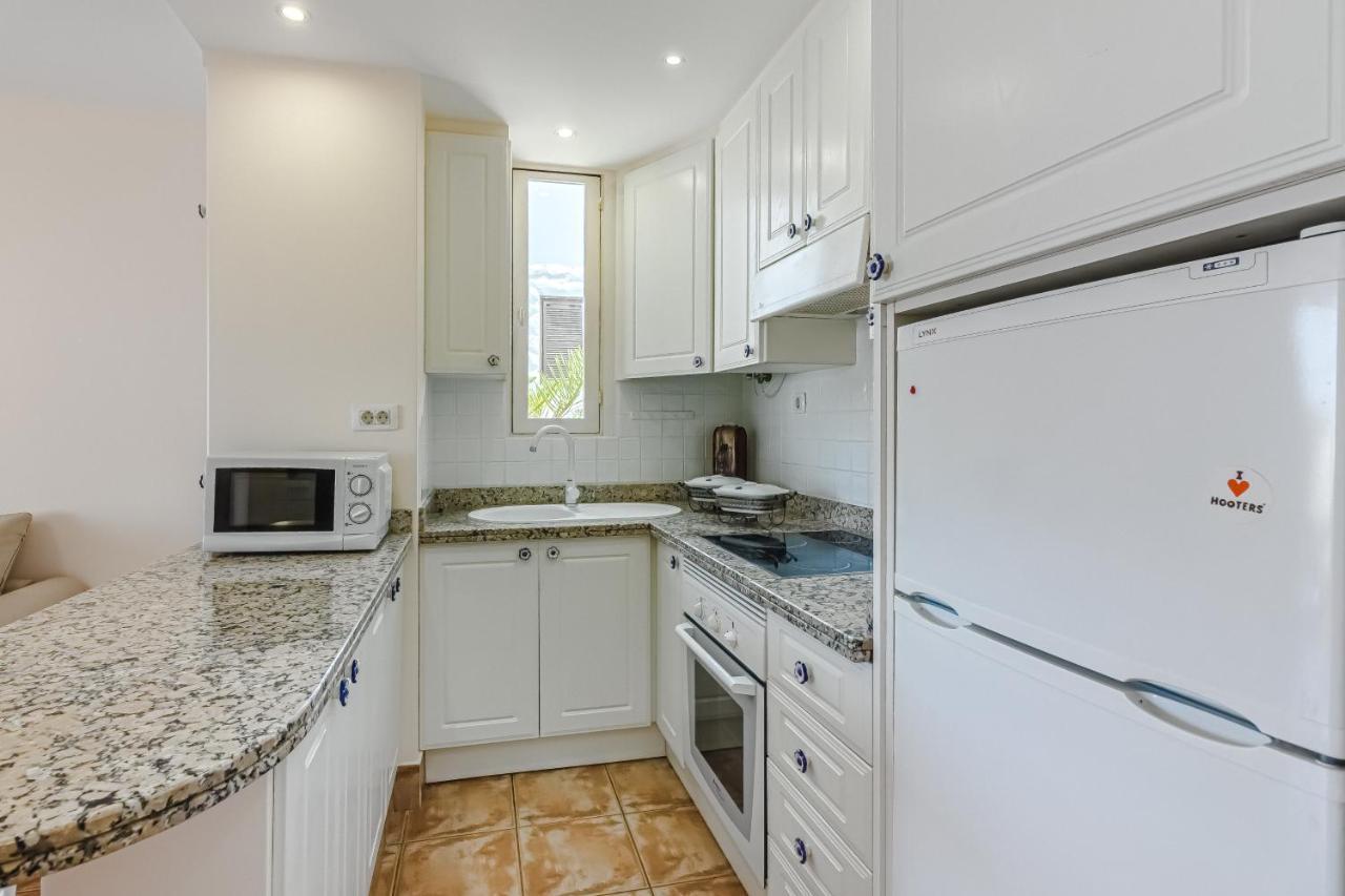 Apartment Apart America - 150 Meters From The Beach, Free Wi-Fi Arona  Exterior photo