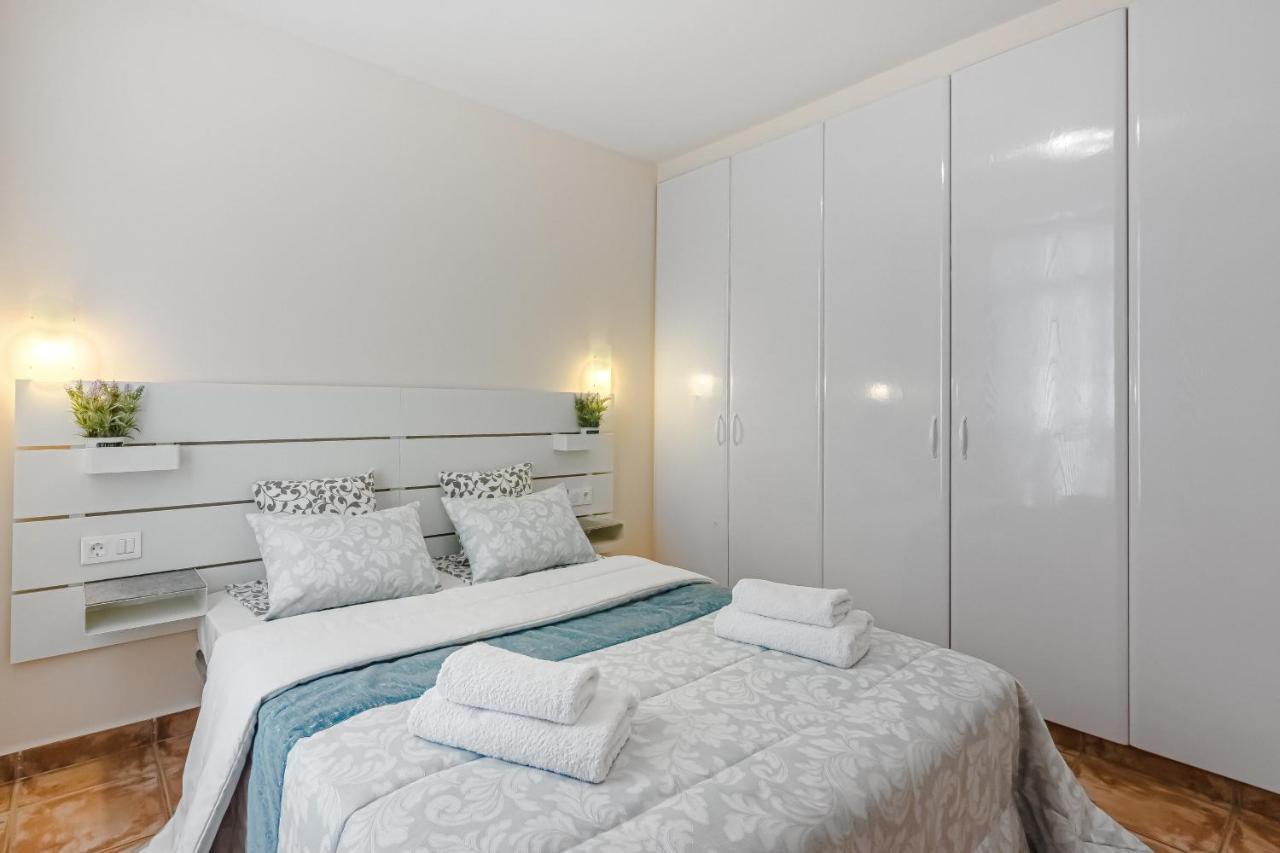 Apartment Apart America - 150 Meters From The Beach, Free Wi-Fi Arona  Exterior photo